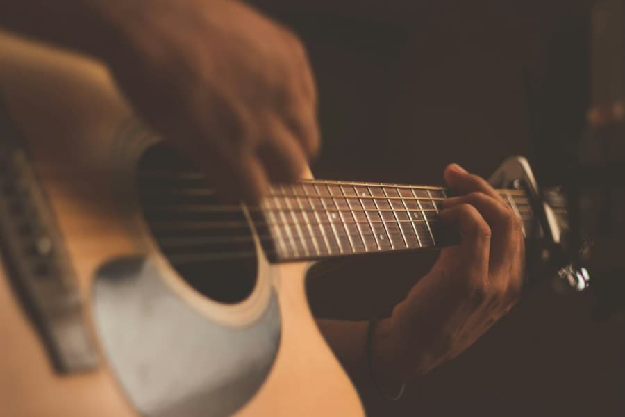 Jonas Berg playing an acoustic session